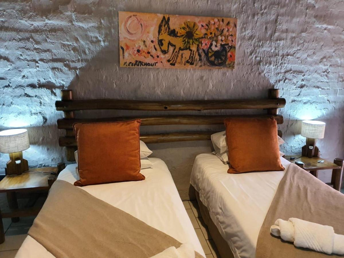 Bains Lodge Bloemfontein Extérieur photo