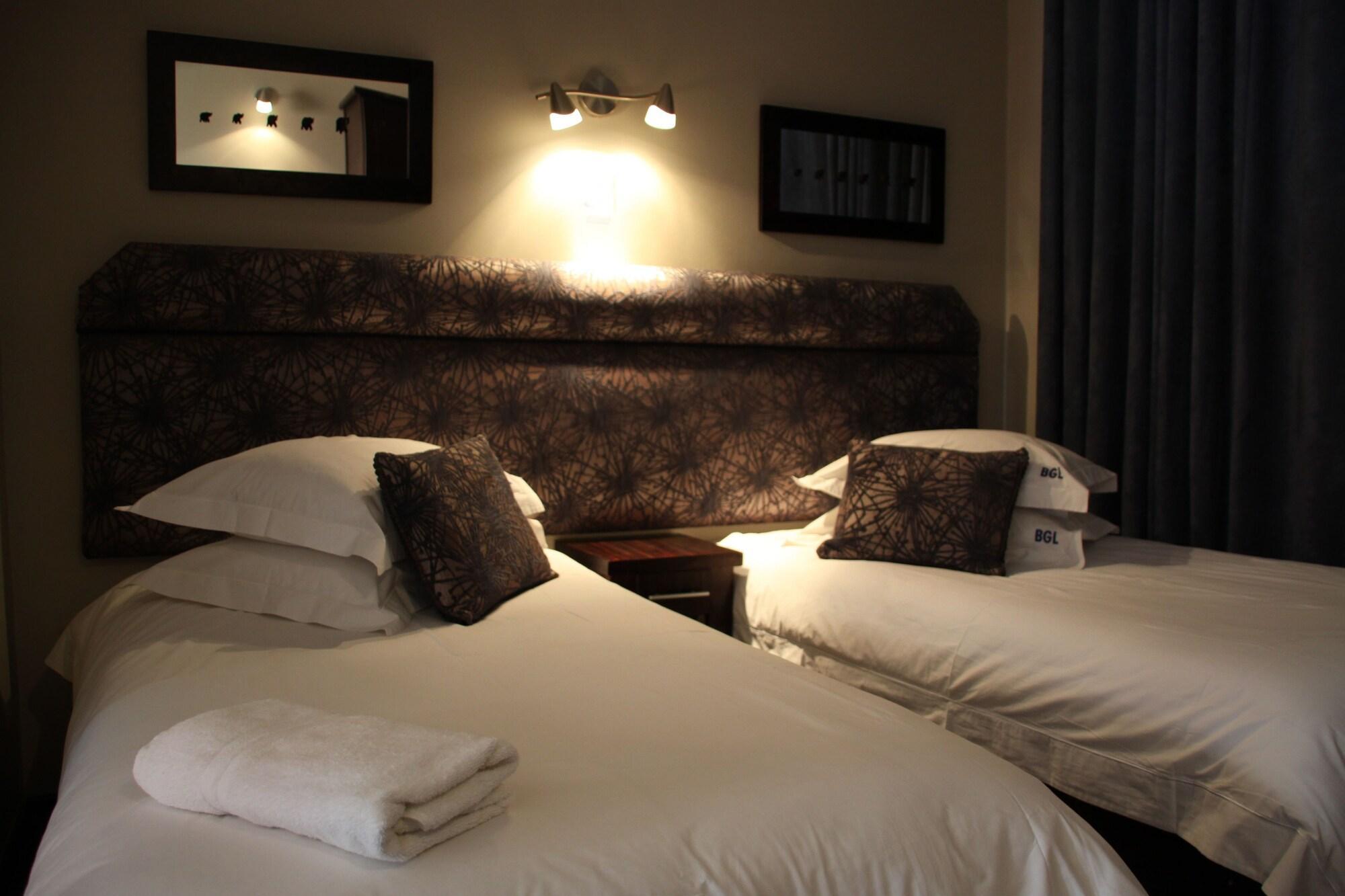 Bains Lodge Bloemfontein Extérieur photo