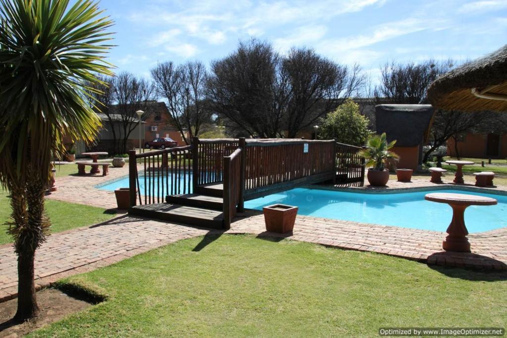 Bains Lodge Bloemfontein Extérieur photo