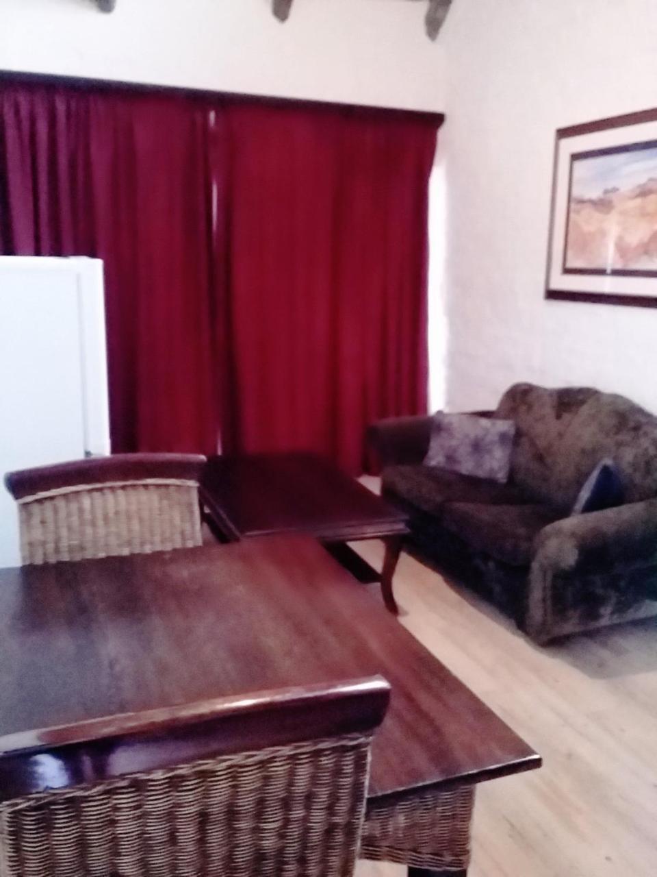 Bains Lodge Bloemfontein Extérieur photo
